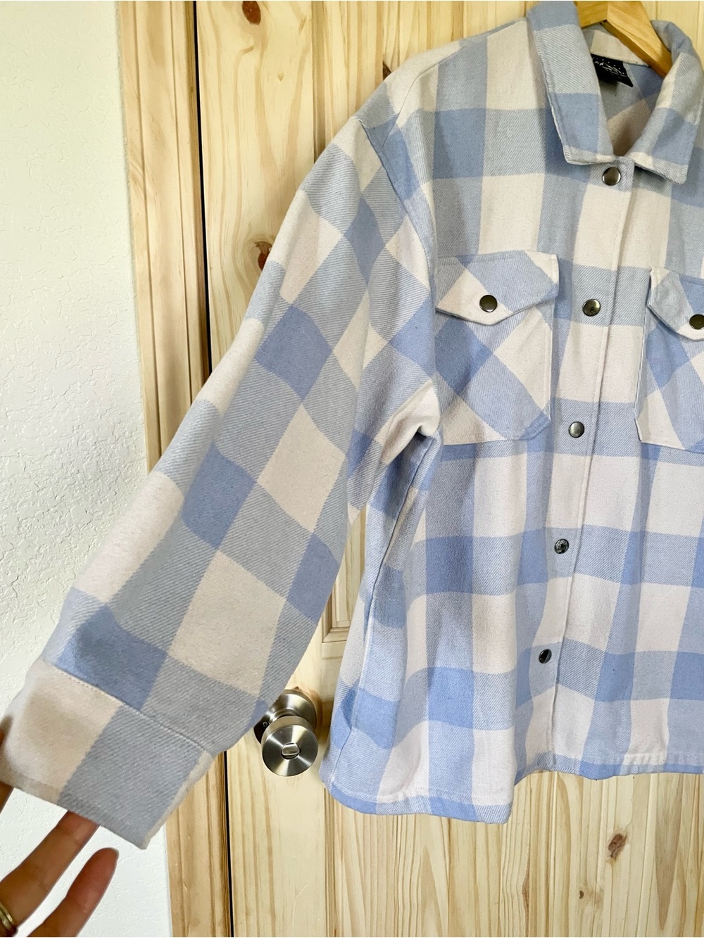 HFX Light Blue & White Buffalo Plaid Check Shacket with Snap Front Size Large - Picture 2 of 8